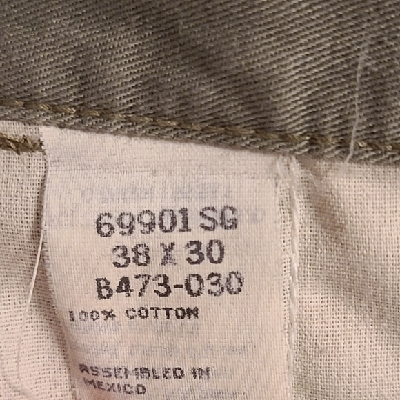 Men's Khaki Pants, Timber Creek by Wrangler, Size 38x30, Olive Green, EC - Picture 4 of 5